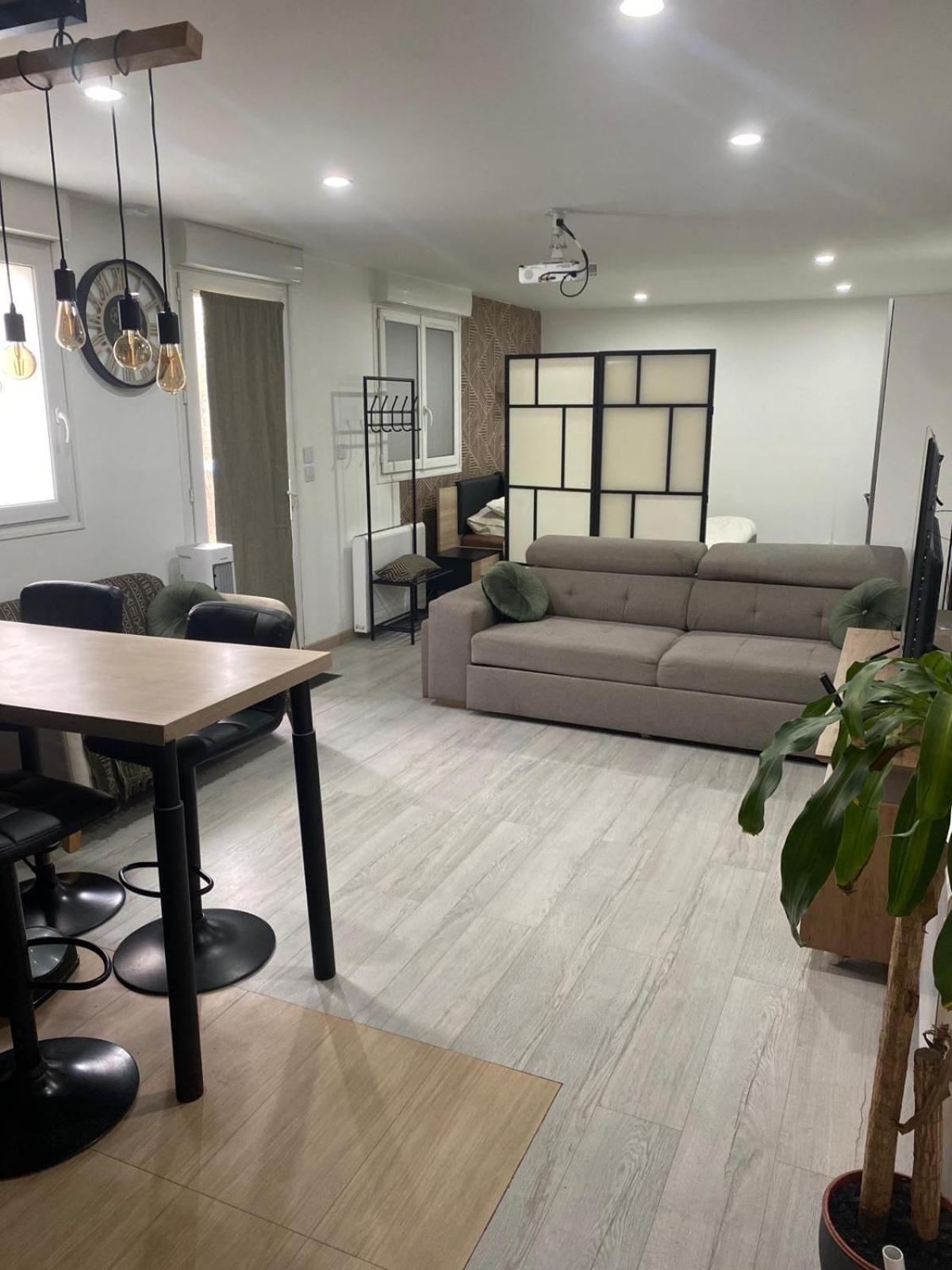 شقة Atelier Chaleureux 40M2 - Proche Cdg Parc Des Expo Tremblay-en-France المظهر الخارجي الصورة
